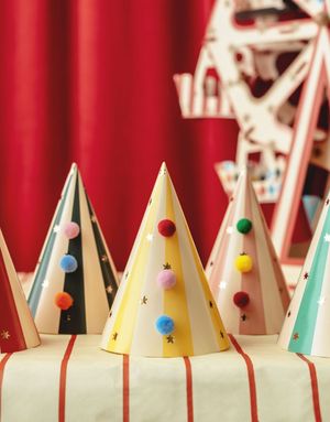 6 stk Fargerike Partyhatter Sirkus med Pompoms - Circus Party