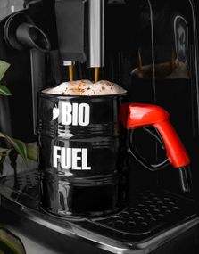 Bio Fuel - Keramikk Krus med Bensinpumpe Håndtak