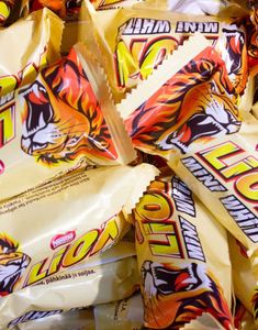 Kjempestor Eske med Lion White mini 5 Kg