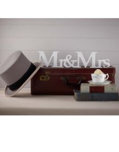 Mr & Mrs Træskilt 10x45 cm - Vintage Journey