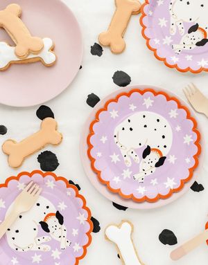 6 stk Dalmantiner Papptallerkener 18 cm - Dog Party