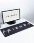 Licenseret XL Friends Skrivebordsmåtte/Musemåtte 30x80 cm