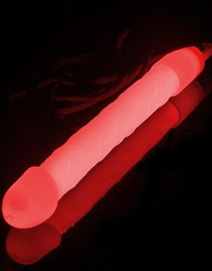 Rød Dick Glow Stick med Snor 15 cm