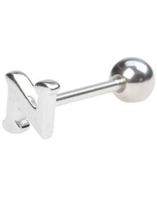 Tungepiercing med Bogstavet N