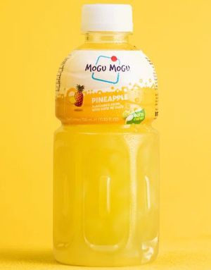 Mogu Mogu Nata De Coco Pineapple - Ananasjuice med Kokosgelebiter 320 ml (Thailand)
