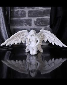 Angel's Offering - Knelende Engelfigur 38 cm