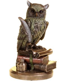 Ugle Siddende på Bøger - 23 cm Figur