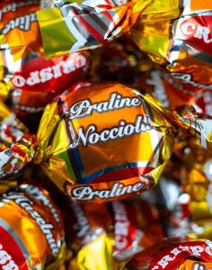 1 kg Crispo Praline Hazelnut - Sjokoladepraliner med Hasselnøttfyll