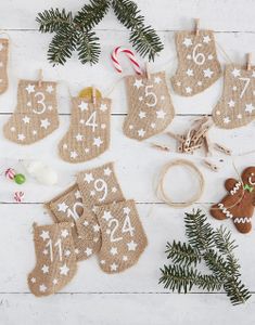 24 Adventsstrømper / Julekalender med sokker af Strie