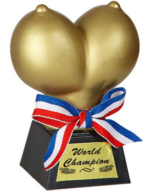 Brystformet World Champion Pokal 12x9 cm