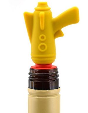 Retro Sci-Fi Pistol Flaskepropp