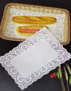 20 stk Rektangulære Blondemønstrede Kageservietter/Underlag i Papir 25x35 cm