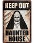 "Keep Out - Haunted House" Plakat med Demonisk Nonne Motiv 24x36 cm