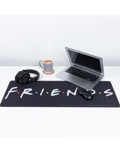 Licenseret XL Friends Skrivebordsmåtte/Musemåtte 30x80 cm