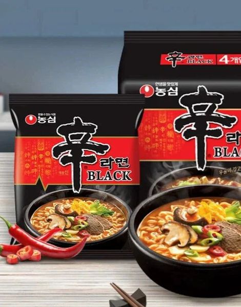 4 stk Nongshim Shin Ramyun Premium Black - Spicy Ramen - Hel Pakke 520 gram (Korea Import)