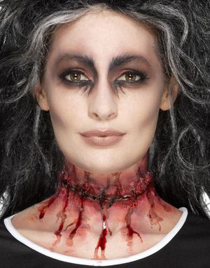 Stitched Neck - Latexsår med Klæbemiddel