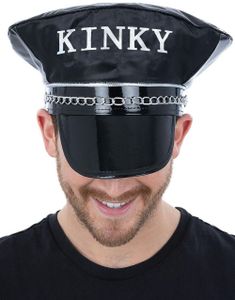 Skinnimitert Svart Hatt med Teksten Kinky 