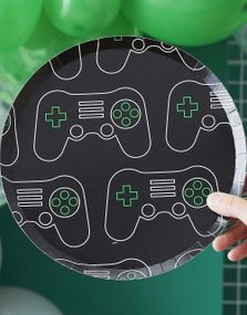 8 stk Svarte Papptallerkener 25 cm - Game On