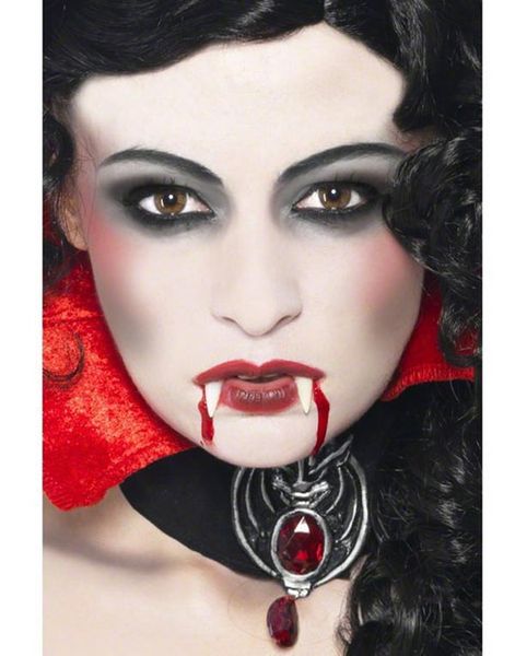 Vamp Makeup Kit med Hugtænder