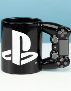 Licenseret Playstaton 4. generations krus med kontrolhåndtag 550 ml