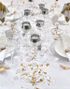 Cremehvid Organzaløber med Guldfarvede Glittermotiver 36 cm x 9 meter