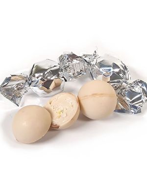 1 kg Crispo Hvite Sjokoladepraliner med Melkefyll og Crunchy Biter