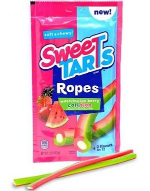 Sweet Tarts Ropes Watermelon Berry Collision - Lakrisstenger 141 gram (USA Import)